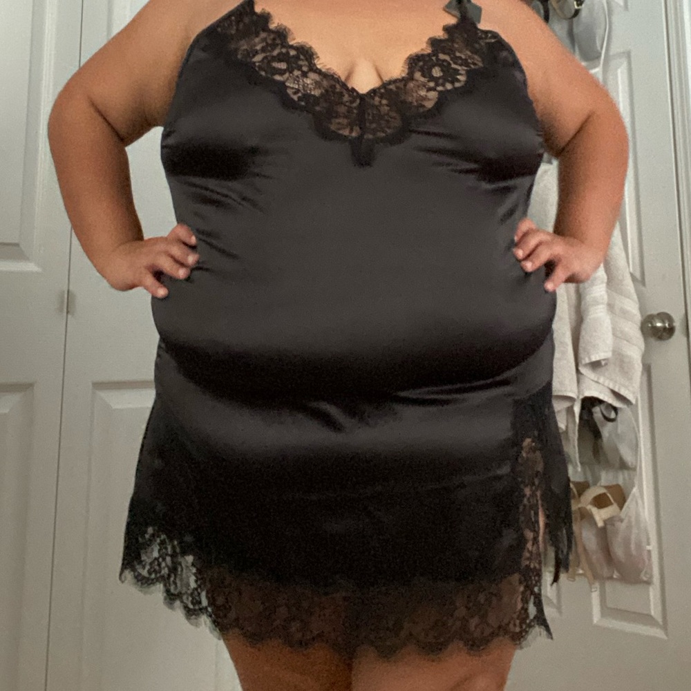 Satin chemise